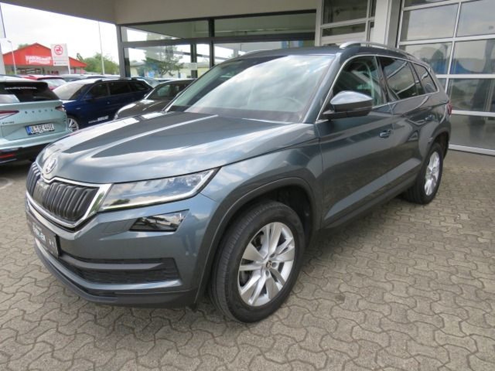 Skoda Kodiaq 2.0 TDI 150 PS 7Gang-DSG Style 4x4, AHK,Leder,Amundsen,SH,ACC,