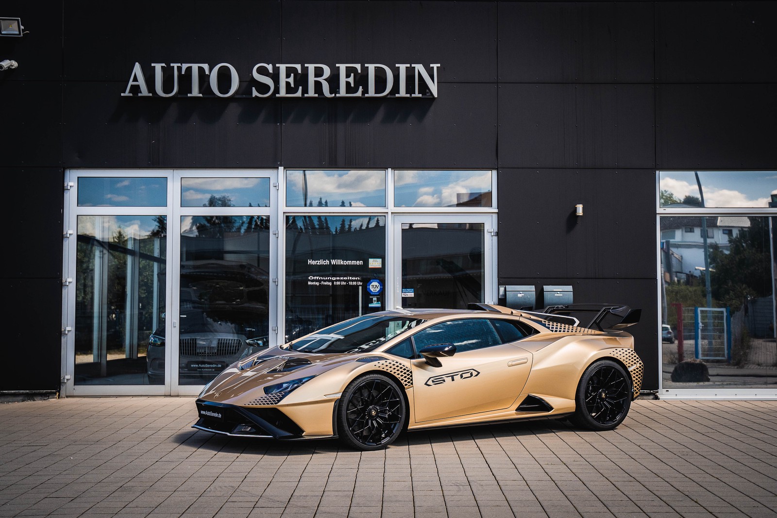 Lamborghini Huracan STO COUPE new buy in Hechingen, Stuttgart Price 404600  eur .: 21-80 SOLD