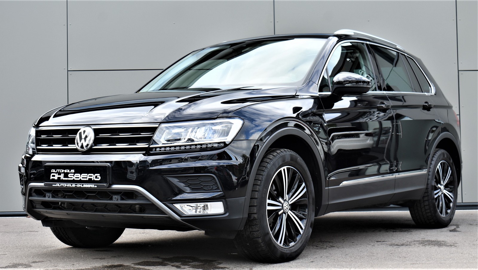 Volkswagen Tiguan Highli/4Motion Pano/Leder/AHK/Led/Offroad