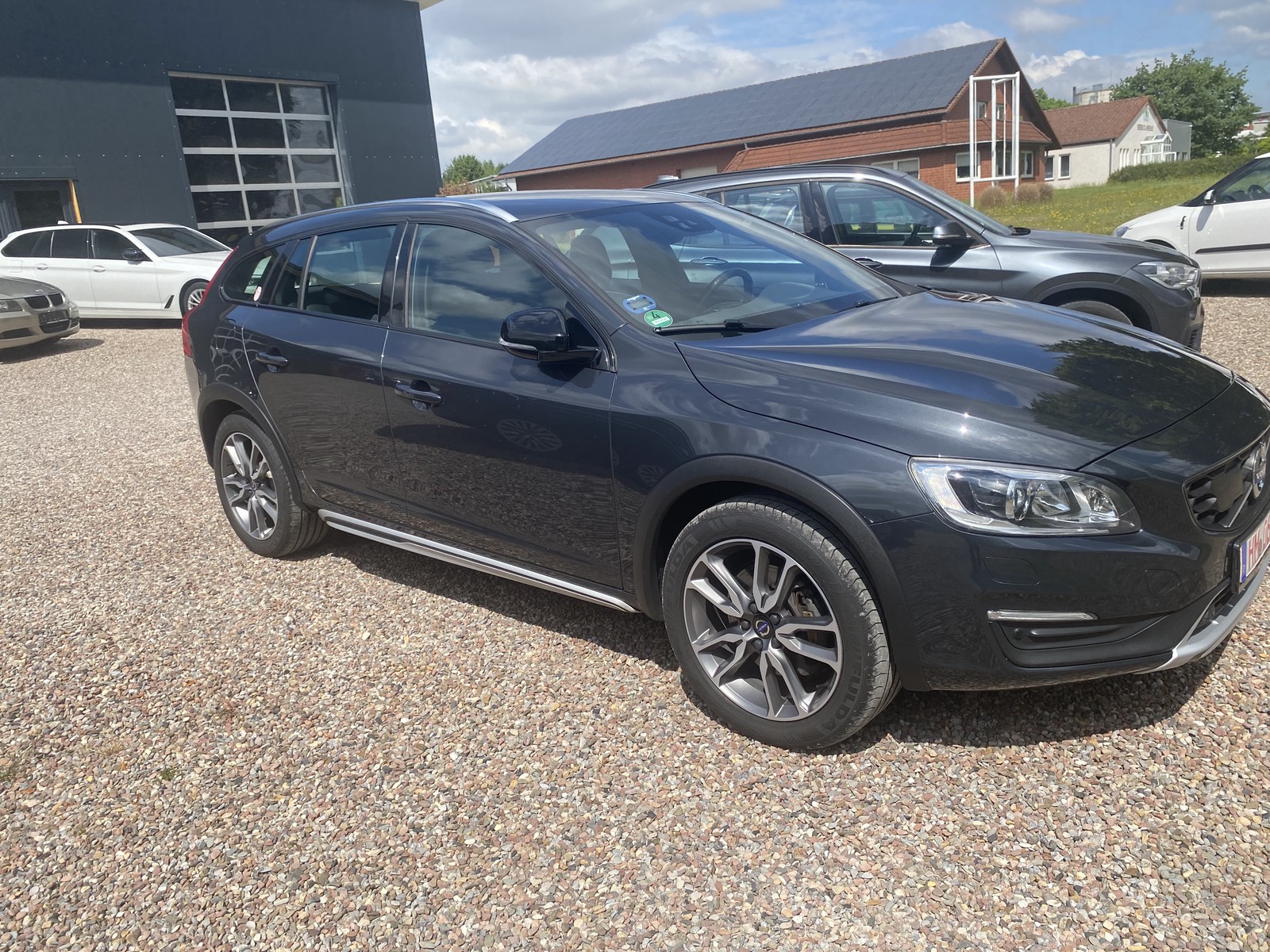 Volvo V60 Cross Country Summum Leder+STANDHEIZUNG+Kamera+AHK