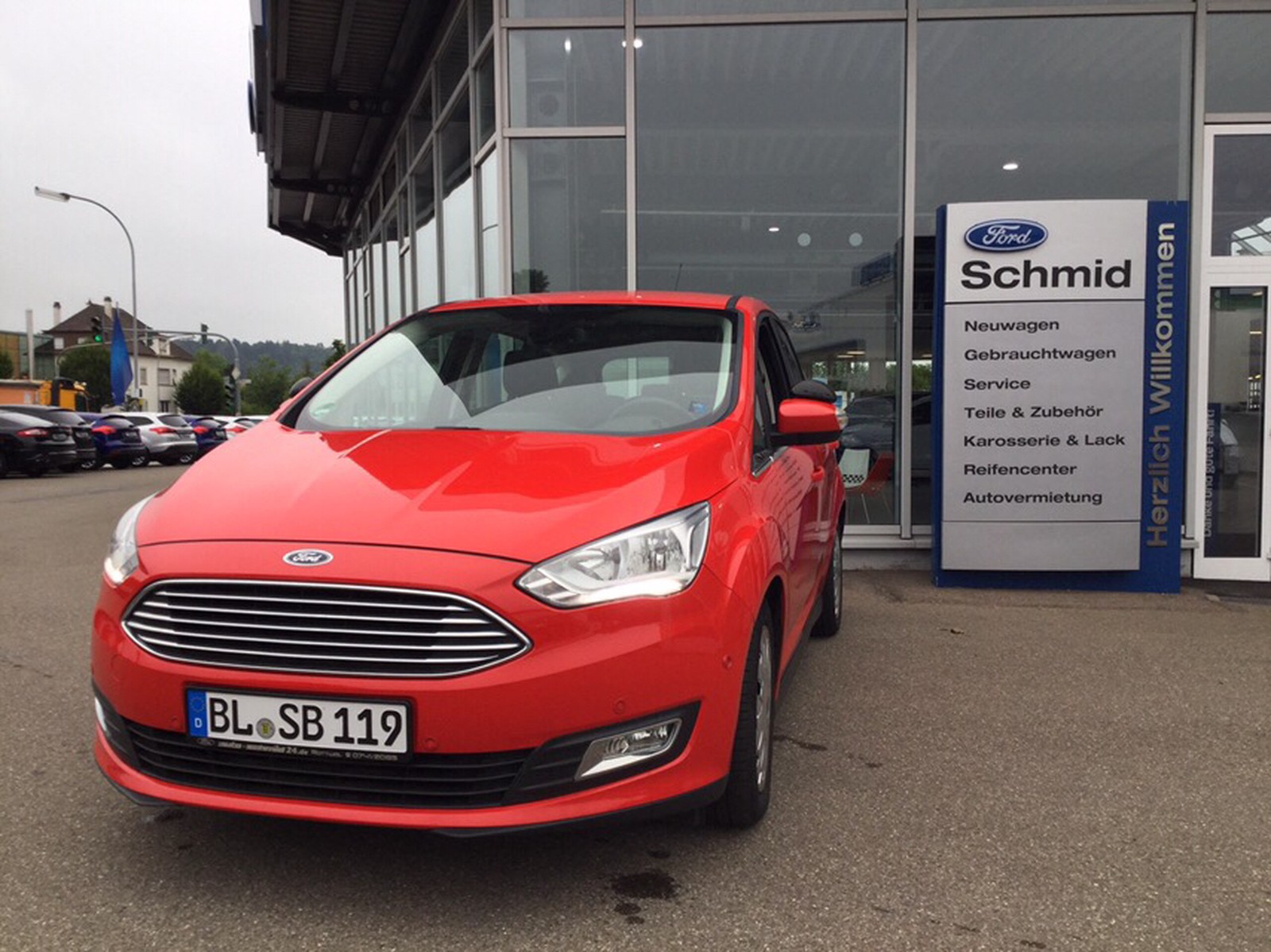 Ford C-Max Titanium Fahrschulfahrzeug (mit Doppelpedalerie)
