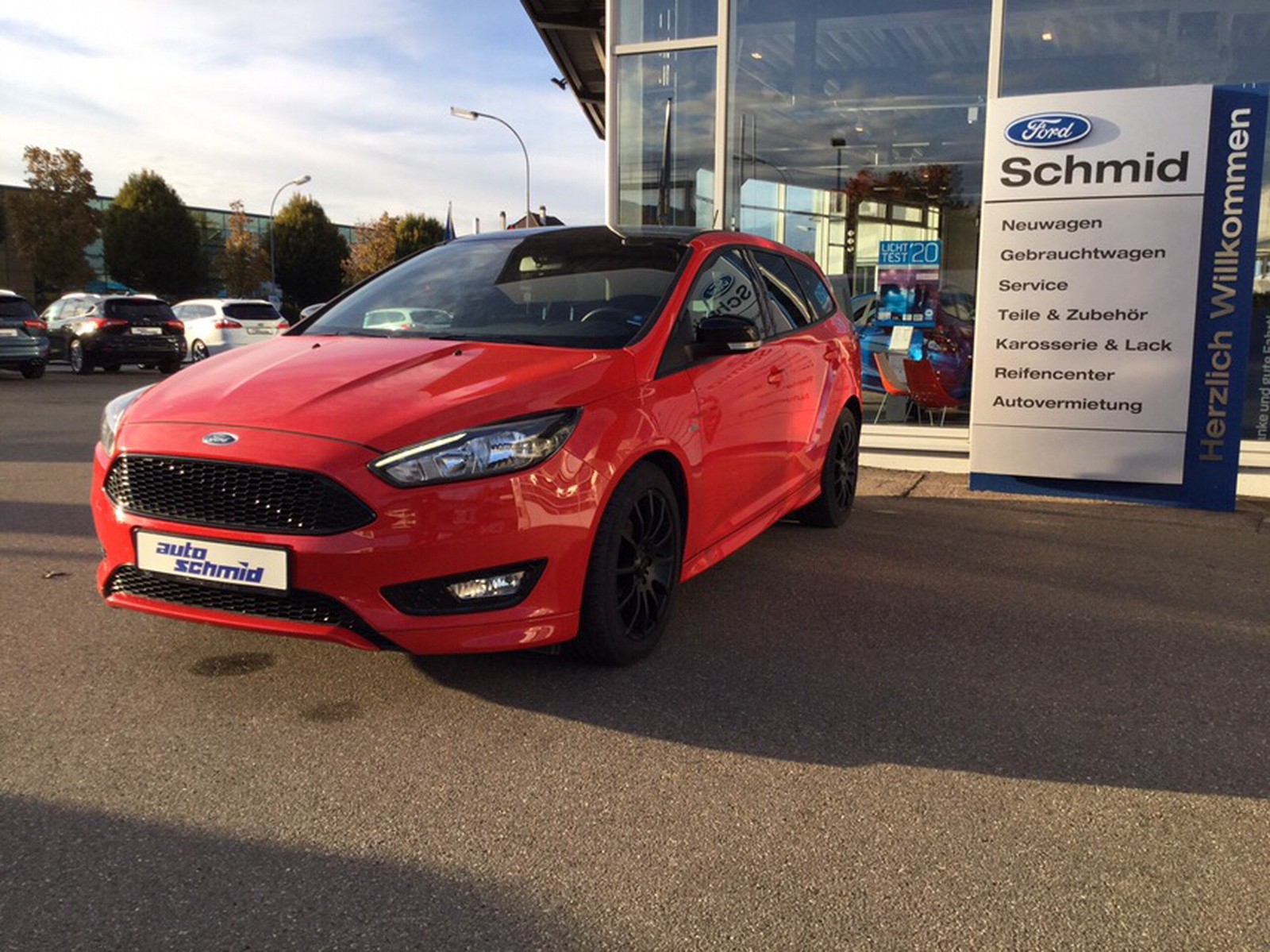 Ford Focus Turnier ST-Line + Navi + Winter-Paket + Parksensoren +