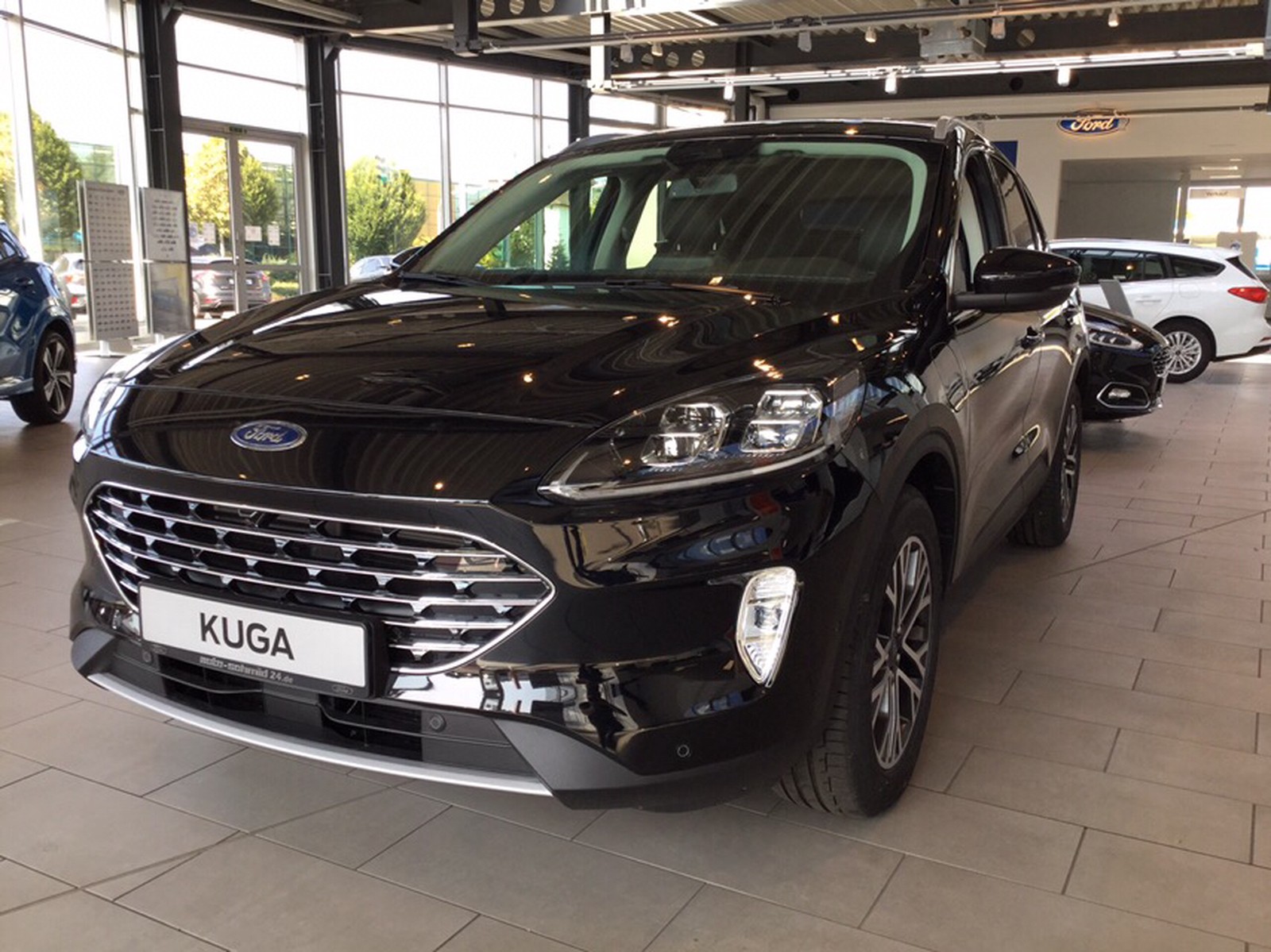 Ford Kuga Plug In Hybrid Titanium X Neu Kaufen In Balingen Preis 41330 Eur Int Nr 83612 Verkauft