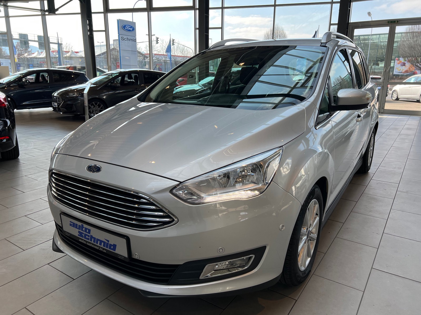 Ford Grand C-Max Titanium Navi elektr. Anhängerkupplung KeyFree