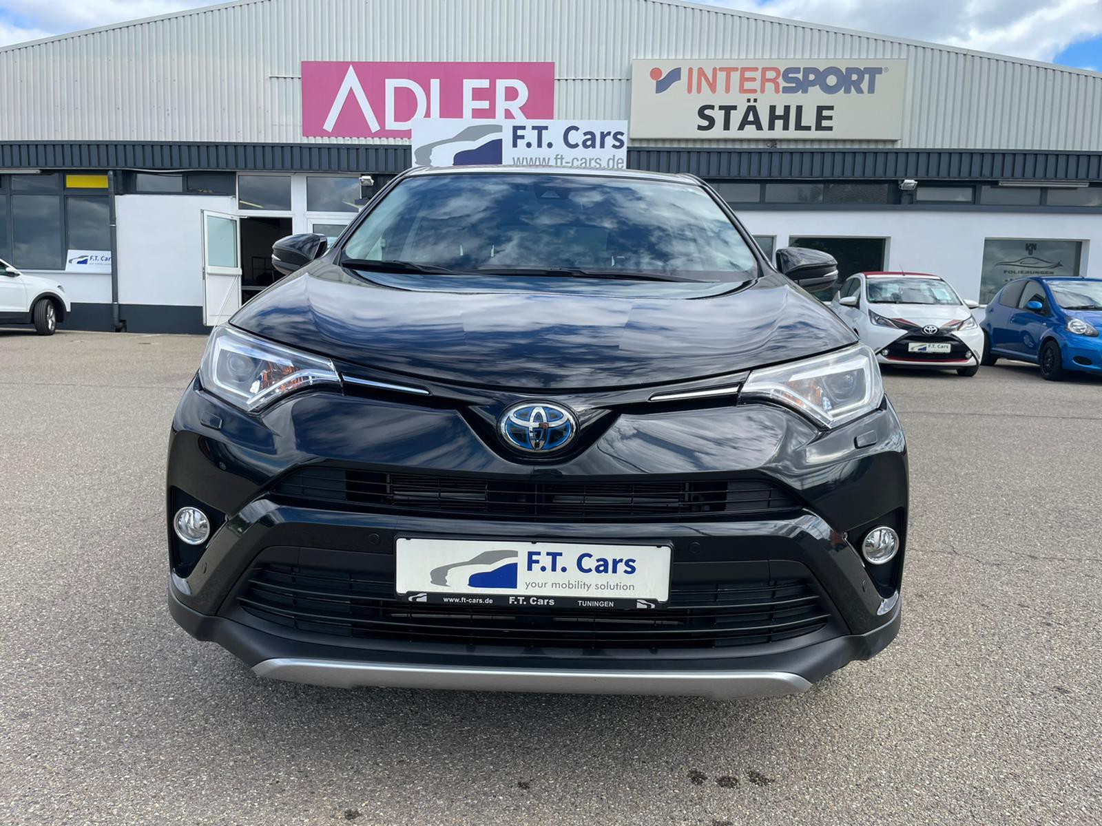 Toyota RAV4 Team D Hybrid