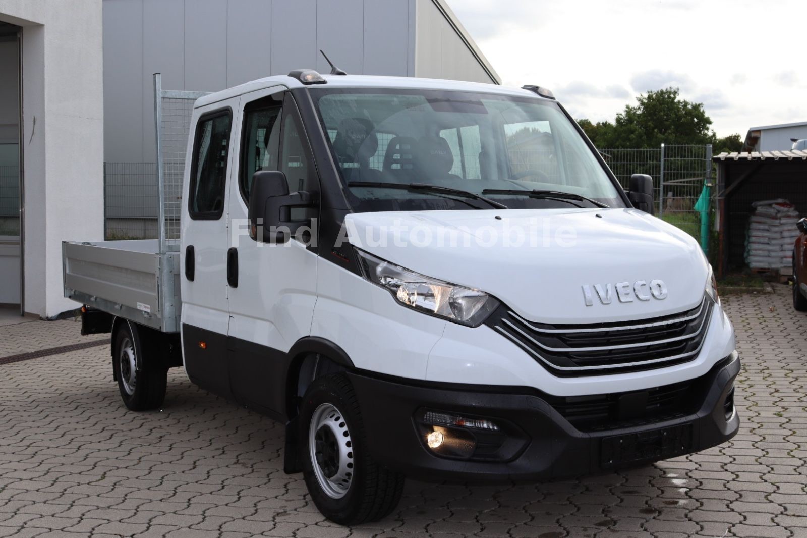 Iveco Daily 35S18H DOKA 3.0L TIEFPRITSCHE *KAM*3,5tAHK KAM 3,5tAHK