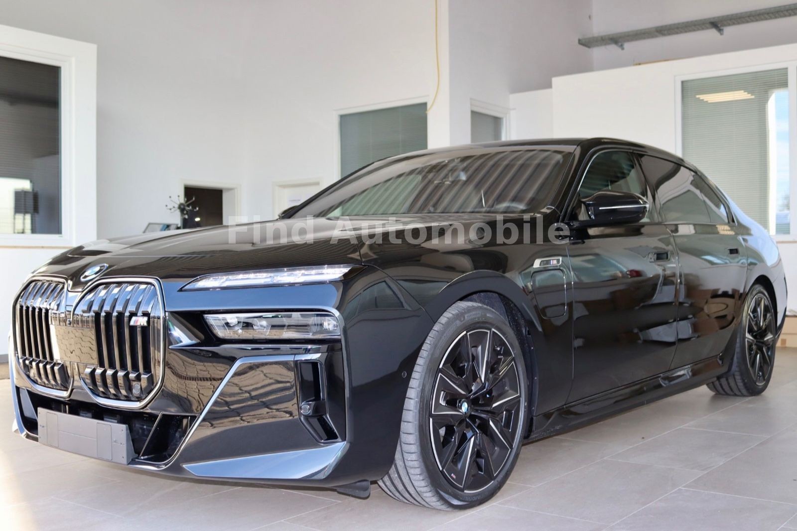 BMW M760e xDrive B&W*EXEC-PAKET*EXEC-LOUNGE*AUTOTÜR* e B&W EXEC-PAKET EXEC-LOUNGE AUTOTÜR