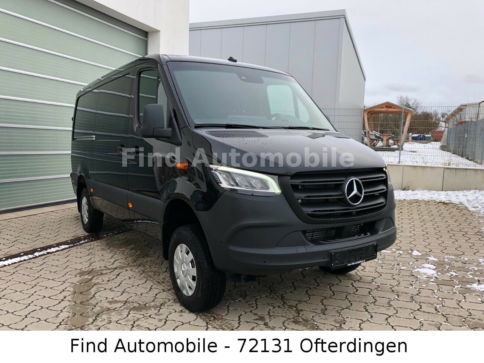 Mercedes-Benz Sprinter 319 CDI 4x4 V6 *DISTR*LED*AHK*360KAMER* V6 DISTR LED AHK 360KAMER