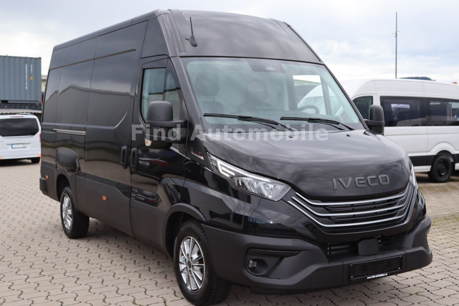 Iveco Daily 35S18HA V 3.0L L2H2 ACC*NAVI*3,5tAHK*KAM V ACC NAVI 3,5tAHK KAM