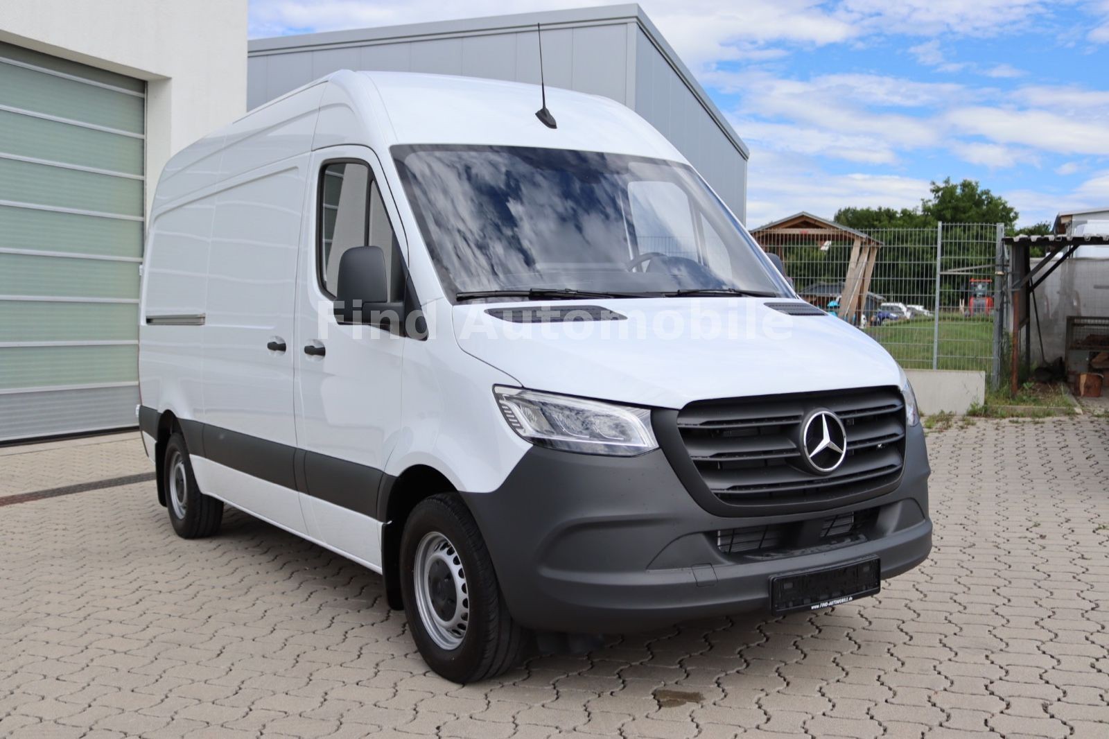 Mercedes-Benz Sprinter 319 CDI L2H2 Kasten *LED*MBUX*3,5TAHK* LED MBUX 3,5TAHK