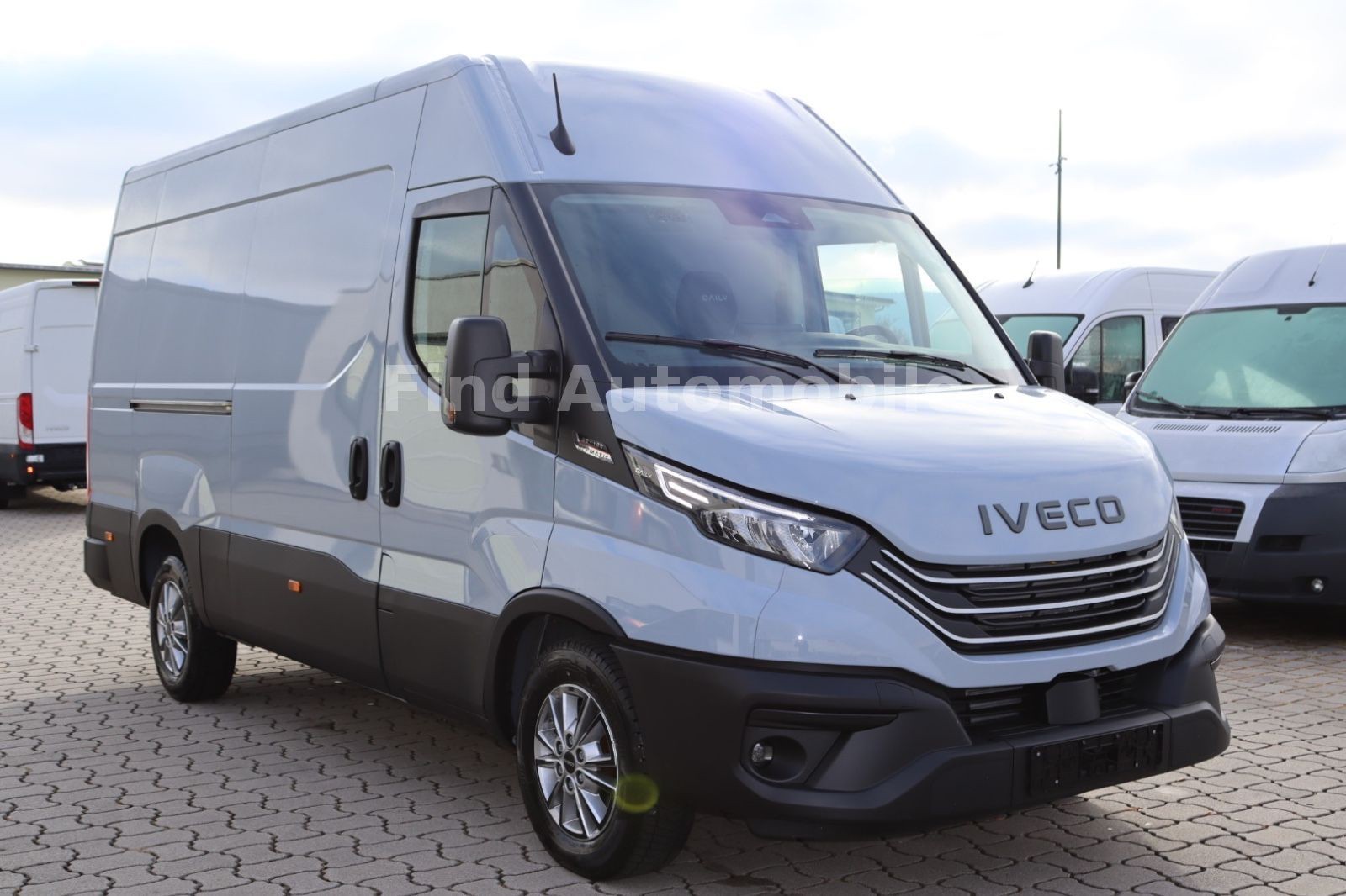 Iveco Daily 35S18HA V 3.0L L2H2 AUTOM*ACC*NAVI*2-SITZ* V AUTOM ACC NAVI 2-SITZ