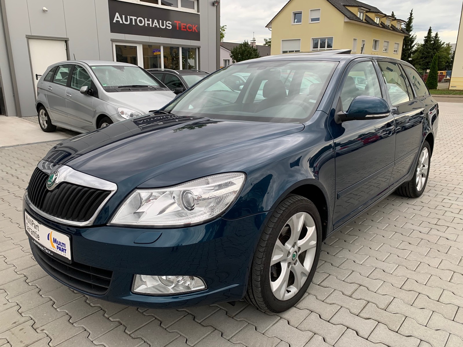 Skoda Octavia Combi Elegance Gebraucht Kaufen In Kirchheim Unter Teck Preis 7990 Eur Int Nr 319 Skoda Octavia In Blau