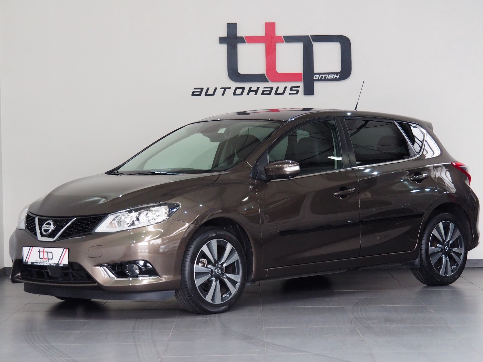 Nissan Pulsar 1 2 Dig T Xtronic Tekna Aus 1 Hand Leder Navi Ahk Gebraucht Kaufen In Heroldstatt Preis 13800 Eur Int Nr T117 Verkauft