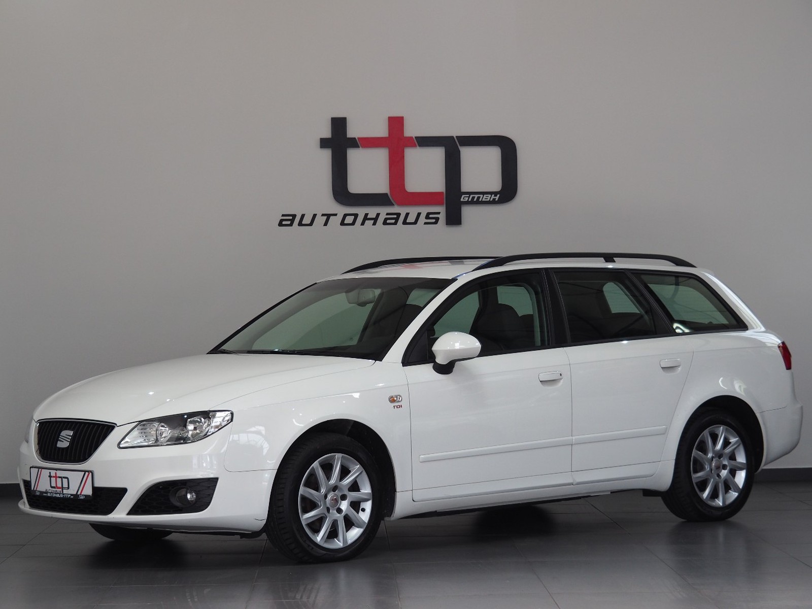 Seat Exeo St 2 0 Tdi Style Pdc Abneh Ahk Gebraucht Kaufen In Heroldstatt Preis 7350 Eur Int Nr P124 Verkauft