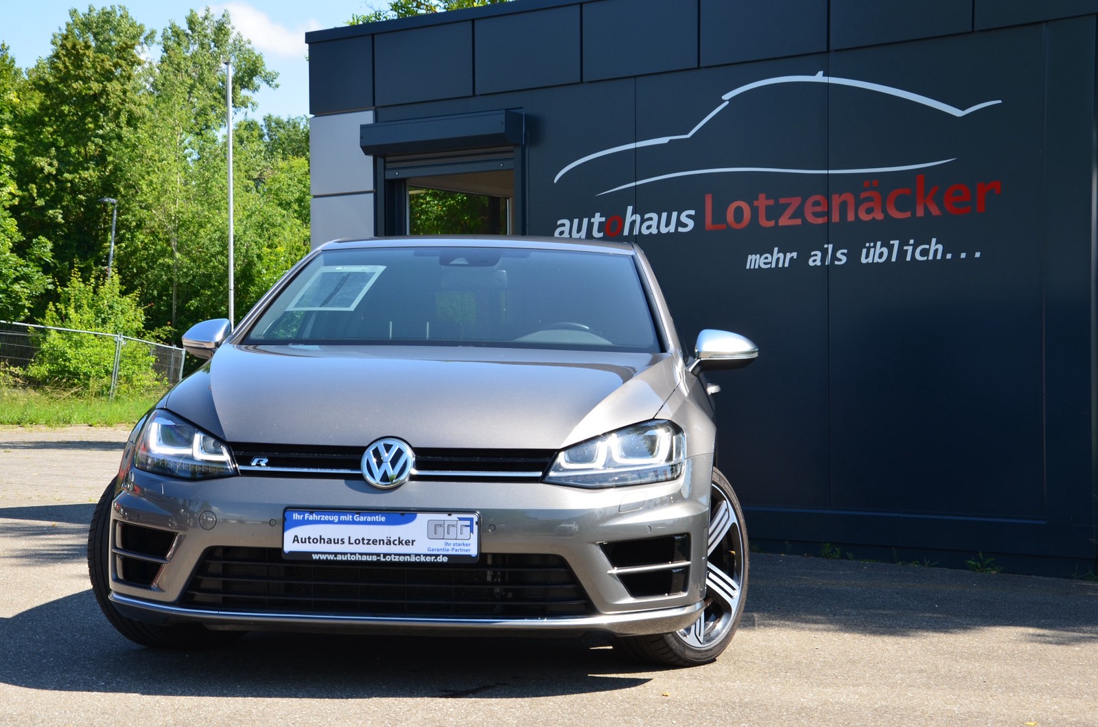 Volkswagen Golf VII R BMT 4Motion Bi-XENON,NAVI,DCC,DYNAUDIO