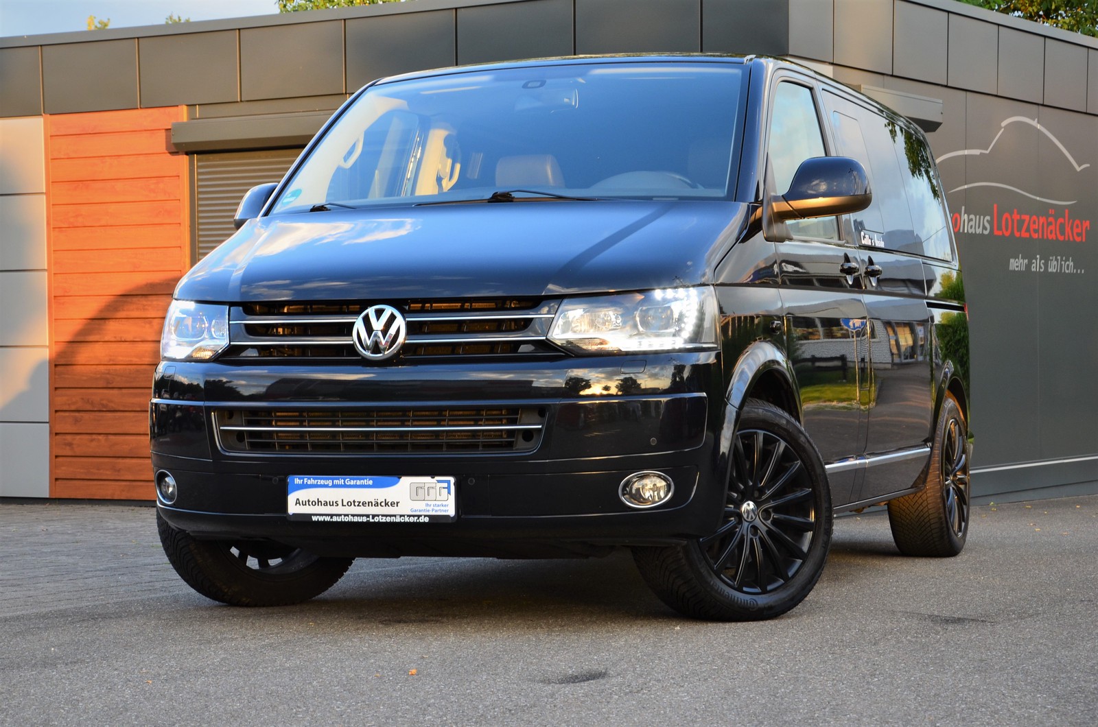 Volkswagen T5 Multivan Highli 4 Moti used buy in Balingen Price 26699 ...