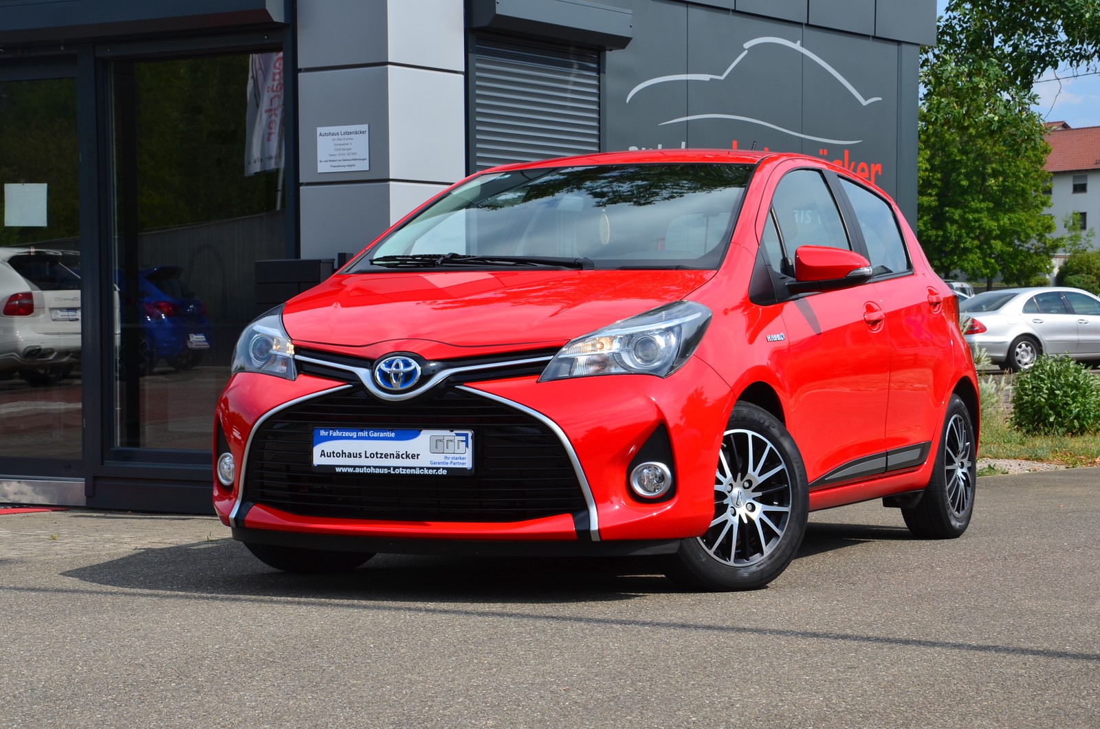Unfallfrei & Top Gepflegt: Weiße Toyota Yaris Gebrauchtwagen! - 5x4rb8o