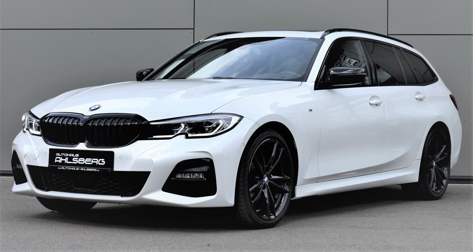 BMW 320 d xDrive M Sport Shadow LIVE/LASER/ACC/STAND./PANO