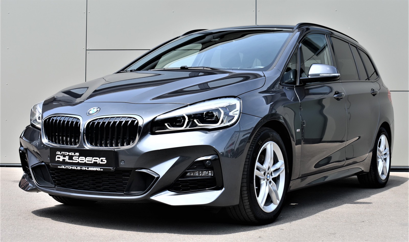 BMW 218i Gran Tourer LIVE/LED/TEMPOMAT/AHK/PDC/1HAND