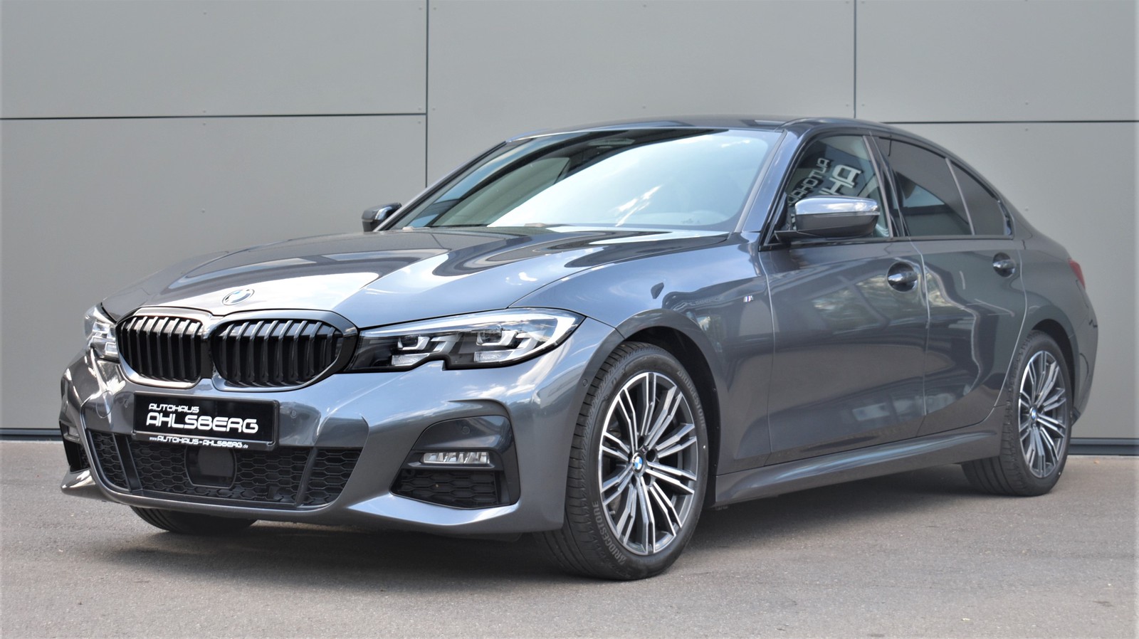 BMW 320 d xDrive M Sport Shadow LIVE.C/LED/ACC/1.HAND