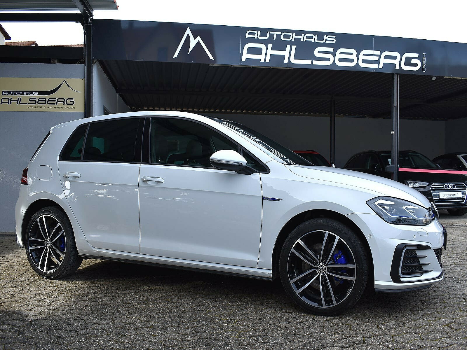Volkswagen Golf VII GTE /Pano/Keyless/ACC/VOLLAUSSTATTUNG!