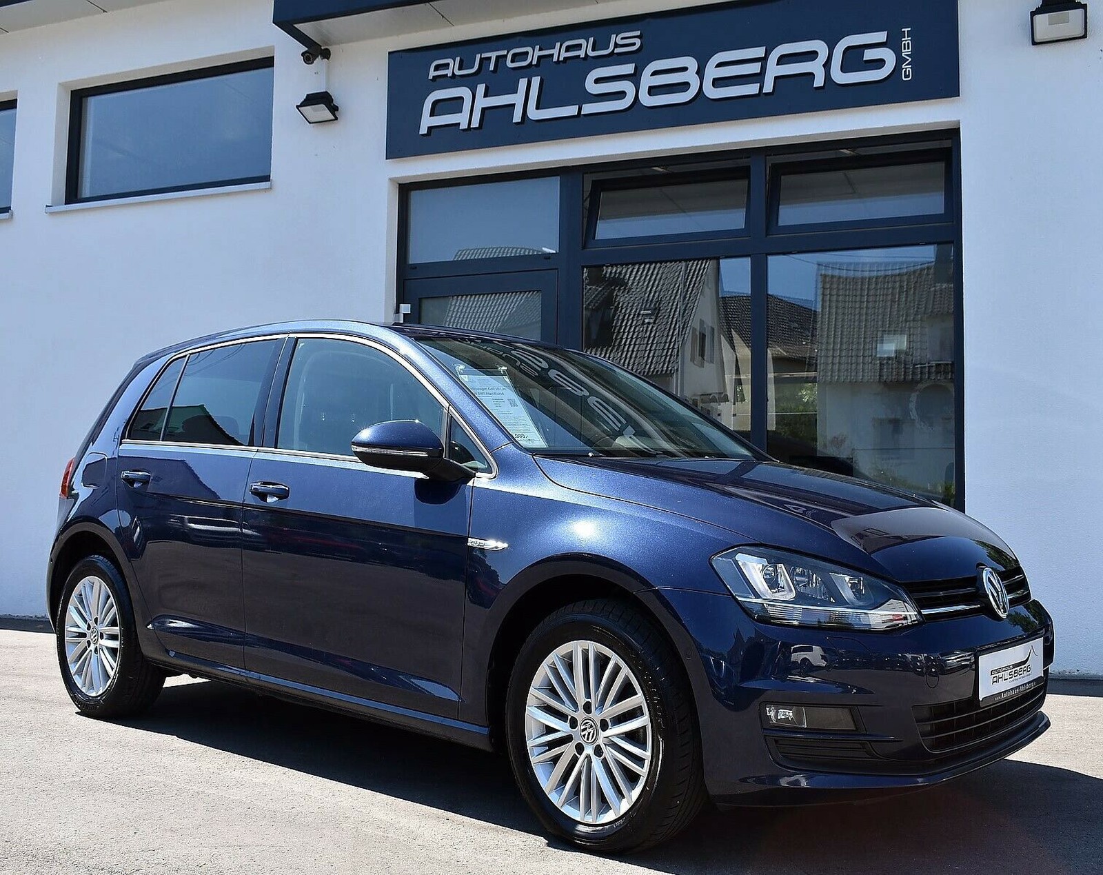 Volkswagen Golf VII Lim. Cup BMT /NAVI/BI-XENON/SHZ/PDC/TEMPOMAT