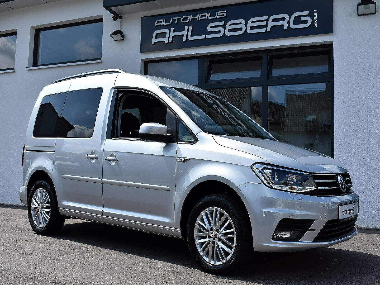 Volkswagen Caddy PKW ComfortlineBMT 2xSchiebetüre/Xenon/AHK