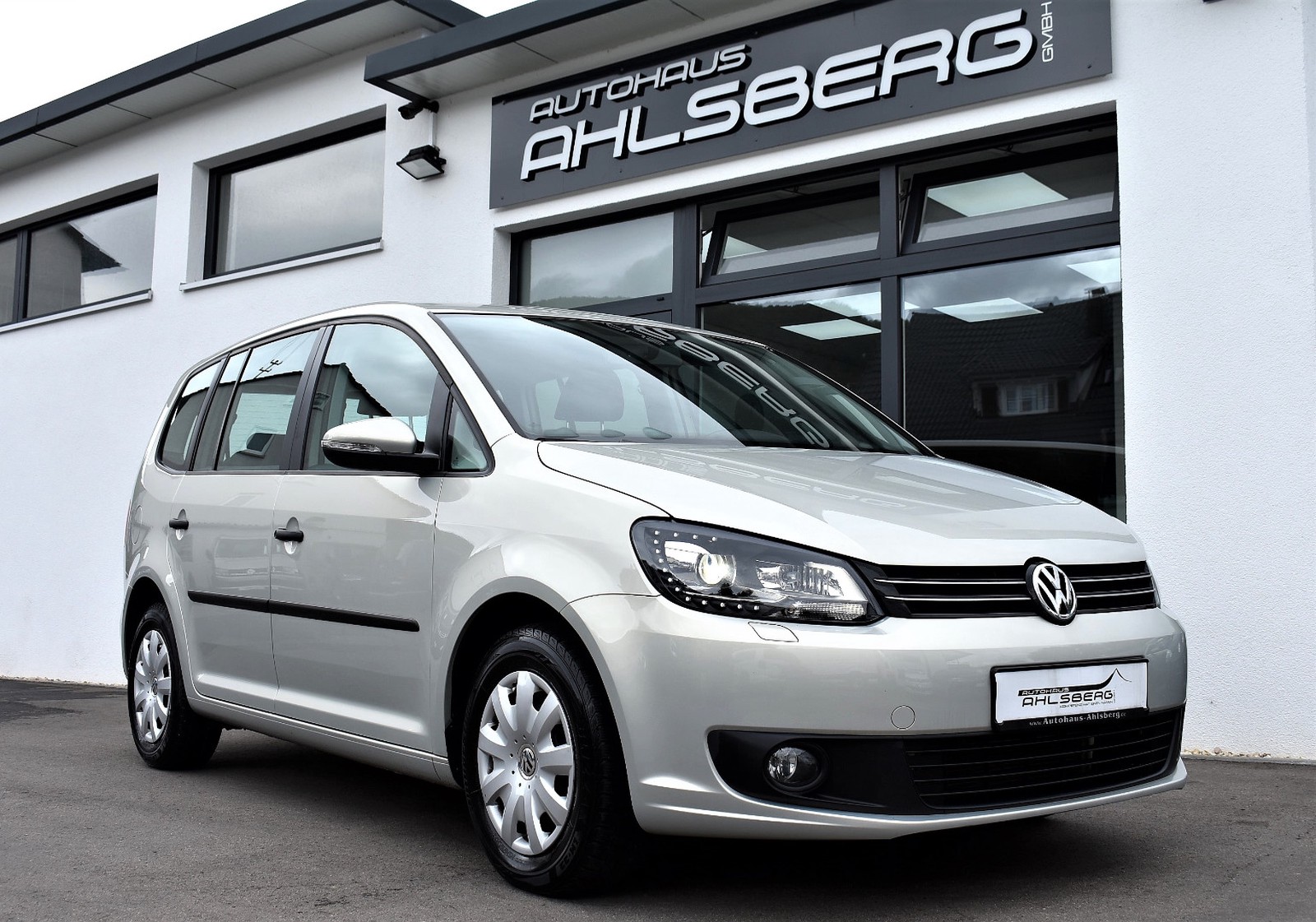 Volkswagen Touran BMT Navi Xenon 7 Sitzer