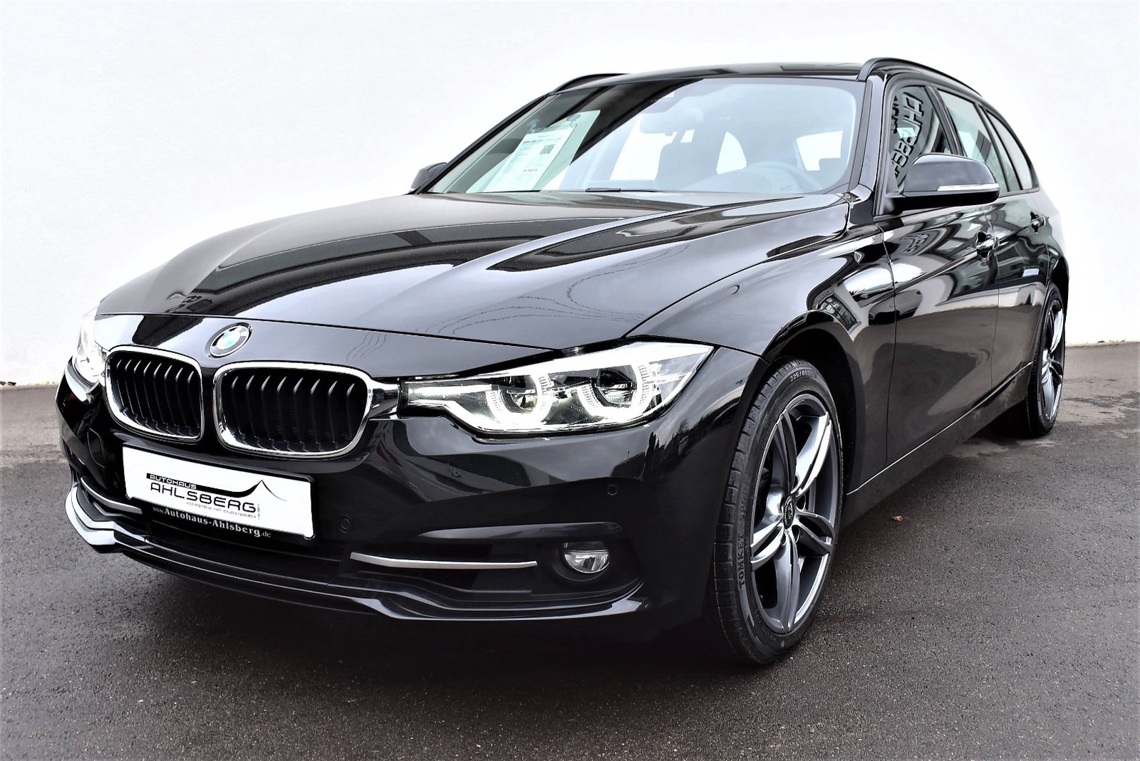 BMW 340i xDrive Sport Line /NAVI/LED/PANO/HUD/LANE/KEYLESS/TEMPOMAT