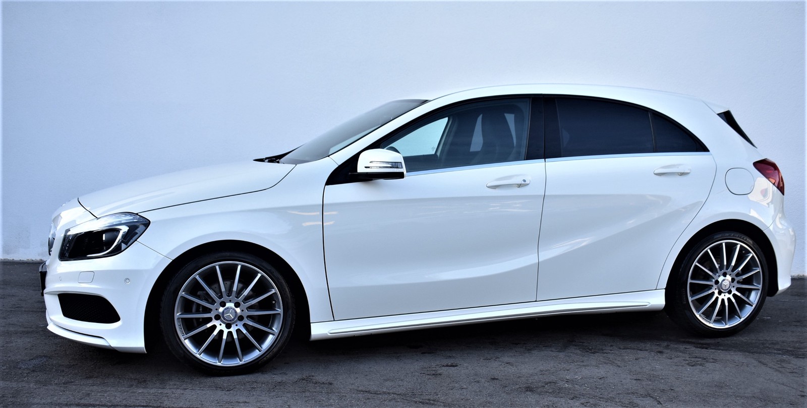Mercedes-Benz A 180 BlueEfficiency AMG Sportpaket/Bi-Xen/Navi