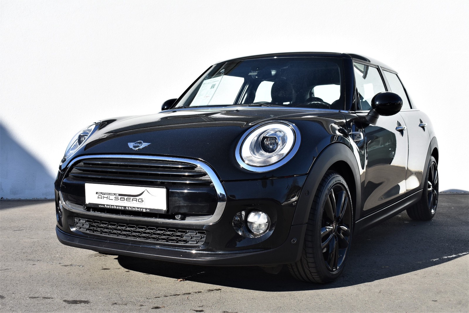 MINI Cooper D 1.5 Steptronic 5-Türer/Leder/LED/Navi/Keyless/PDC