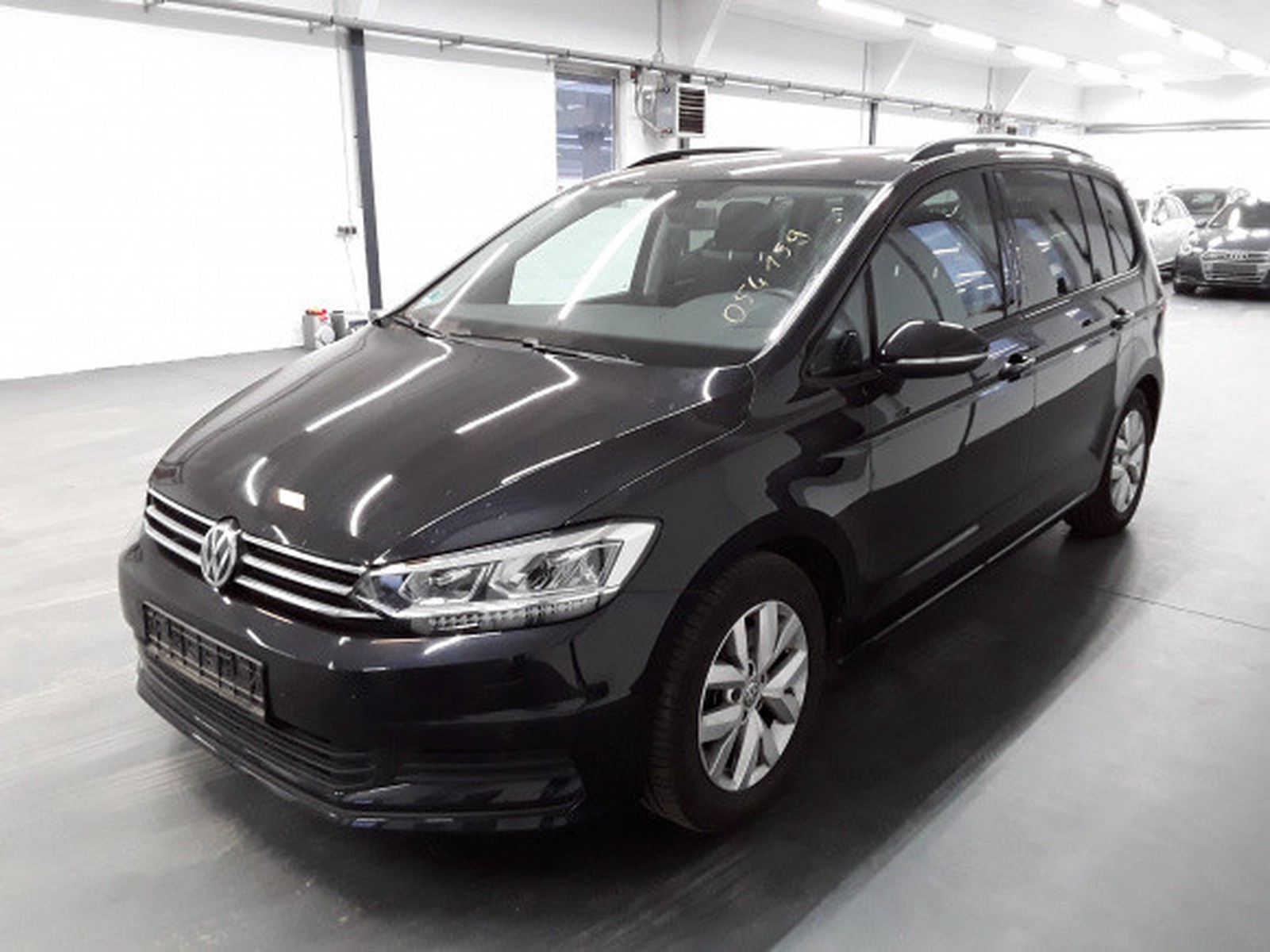 Volkswagen Touran Comfortline BMT NAVI/LED/ 7 Sitzer/ACC/AHK/ALCANTARA