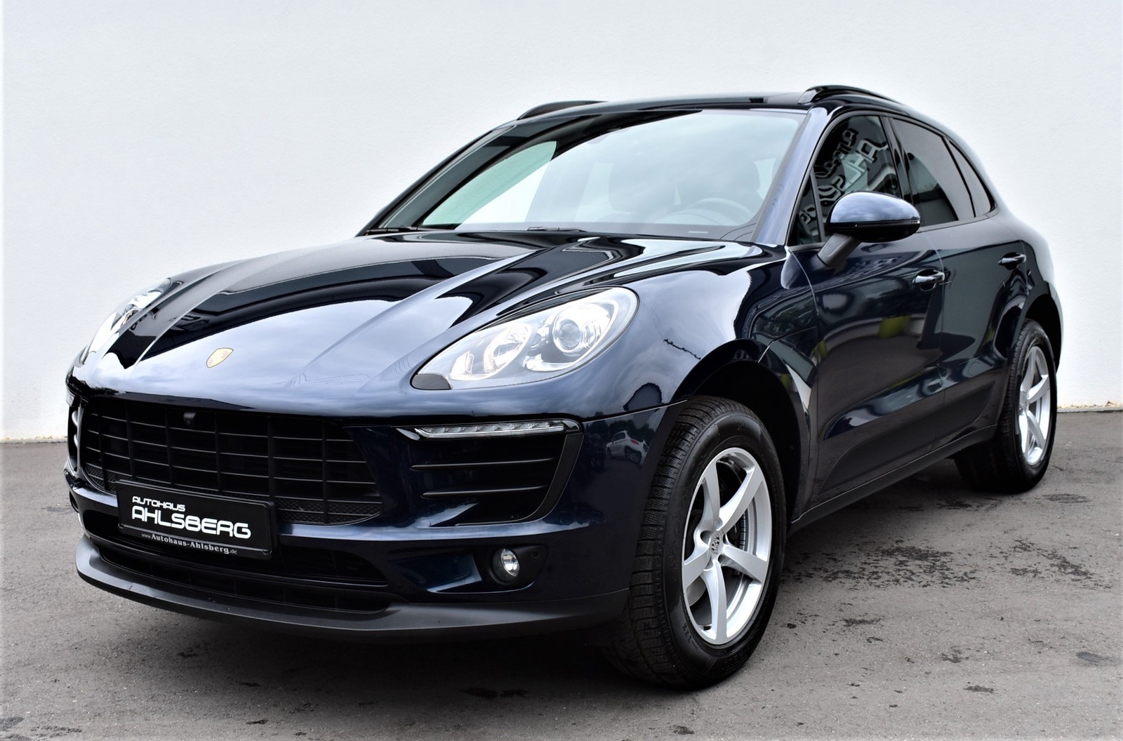 Porsche Macan PDK Panorama AHK 360° Kamera Keyless 18 Wege