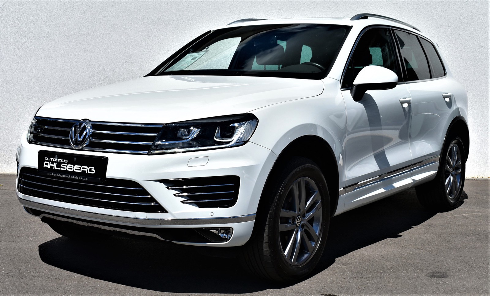 Volkswagen Touareg V6 TDI 4Motion R-Line /NAVI/LEDER/BI-XENON/ACC/AHK/LUFT/PANO