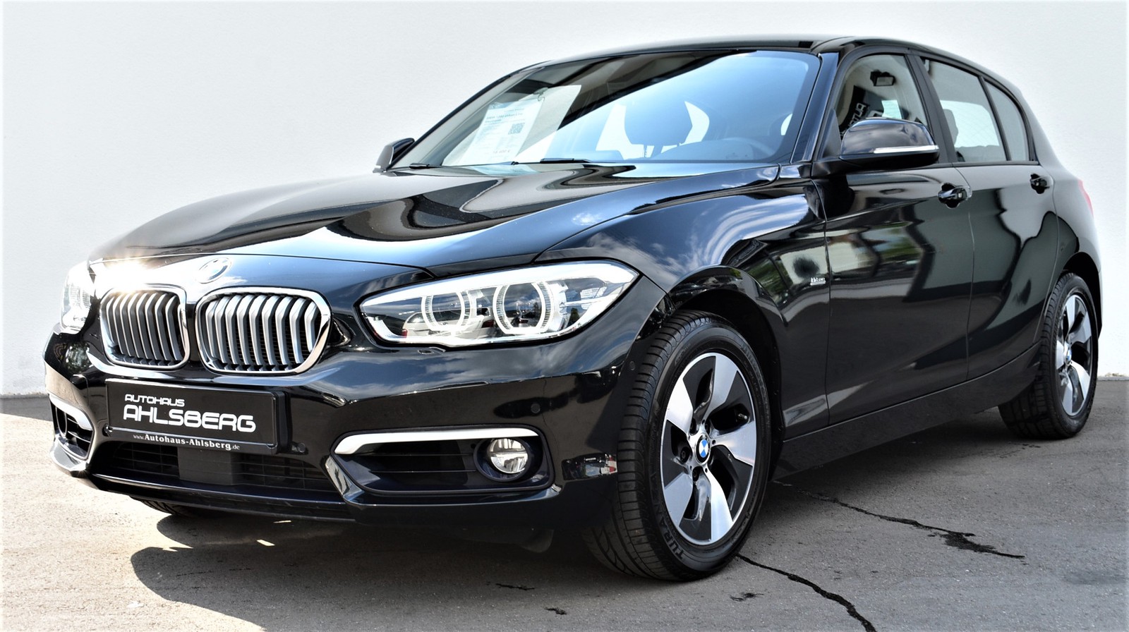 BMW 120d Urban Line Steptronic /NAVI/LEDER/LED/ACC/KEYLESS/SHZ/PDC