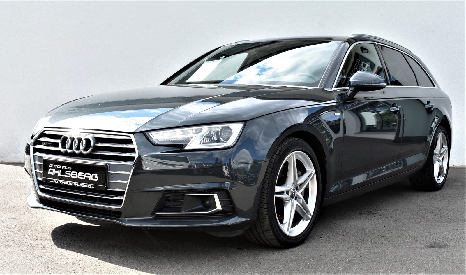 Audi A4 Avant A4 2.0 TDI Avant S-Line Sport Quattro Gebraucht Kaufen In ...