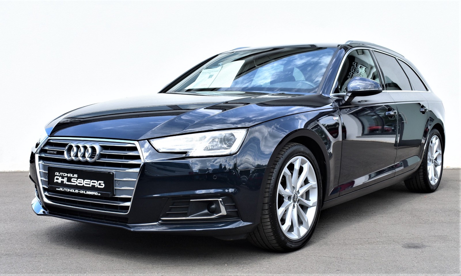 Audi A4 Avant quattro S-tronic S line Sport / Plus ACC AHK Bi.Xenon Virtual Cockpit