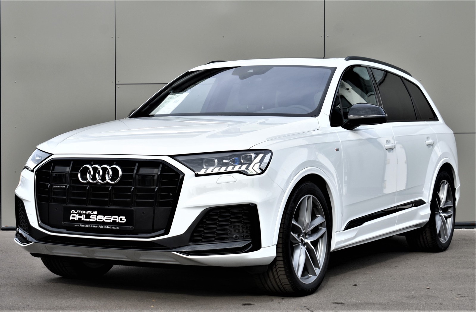 Audi Q7 50 TDI S-Line 7-Sitzer ACC 21Zoll Standheizung Panorama AHK