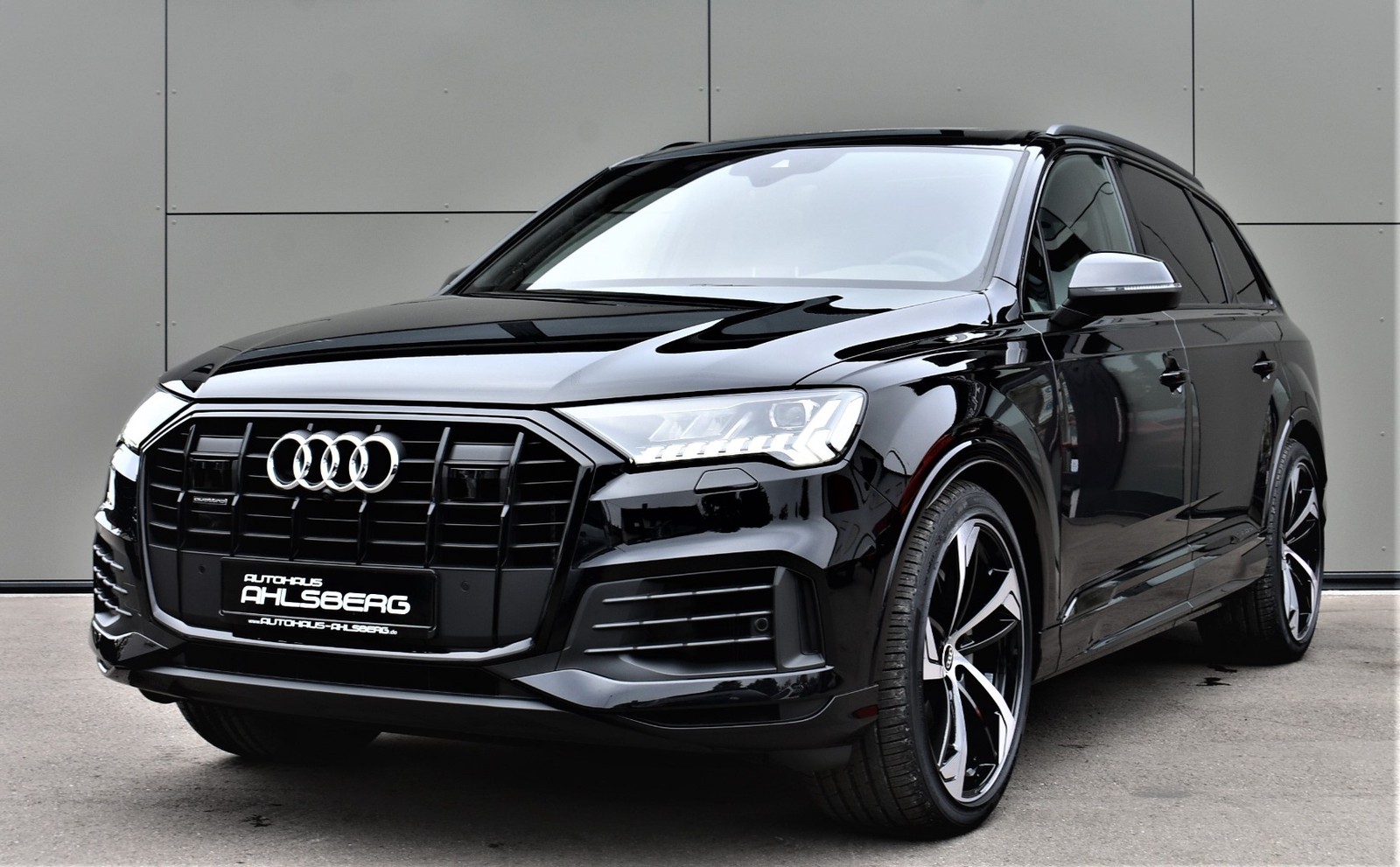 Audi Q7 3.0 TDI S-Line Plus Allradlenkung /NAVI/LEDER/LED/ACC/LANE/AHK/PANO/LUFT