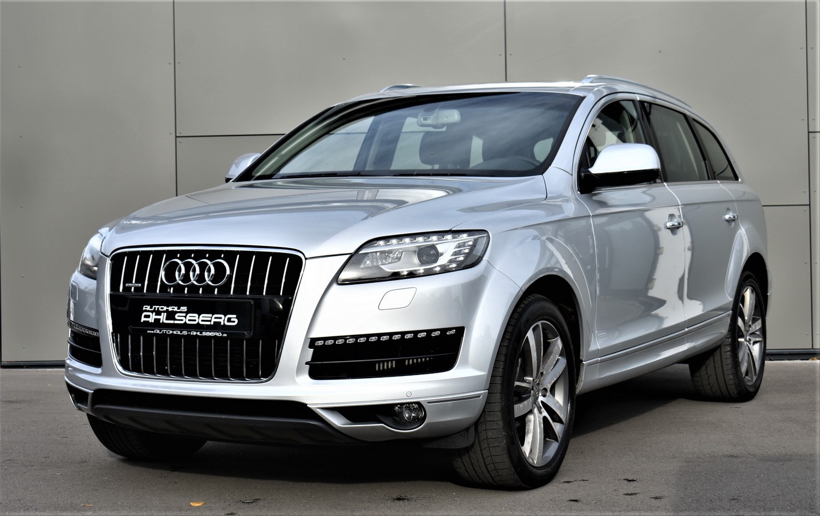 Audi Q7 3.0 TDI quattro /NAVI/LEDER/BI-XENON/AHK/LUFT/PANO/7-SITZER