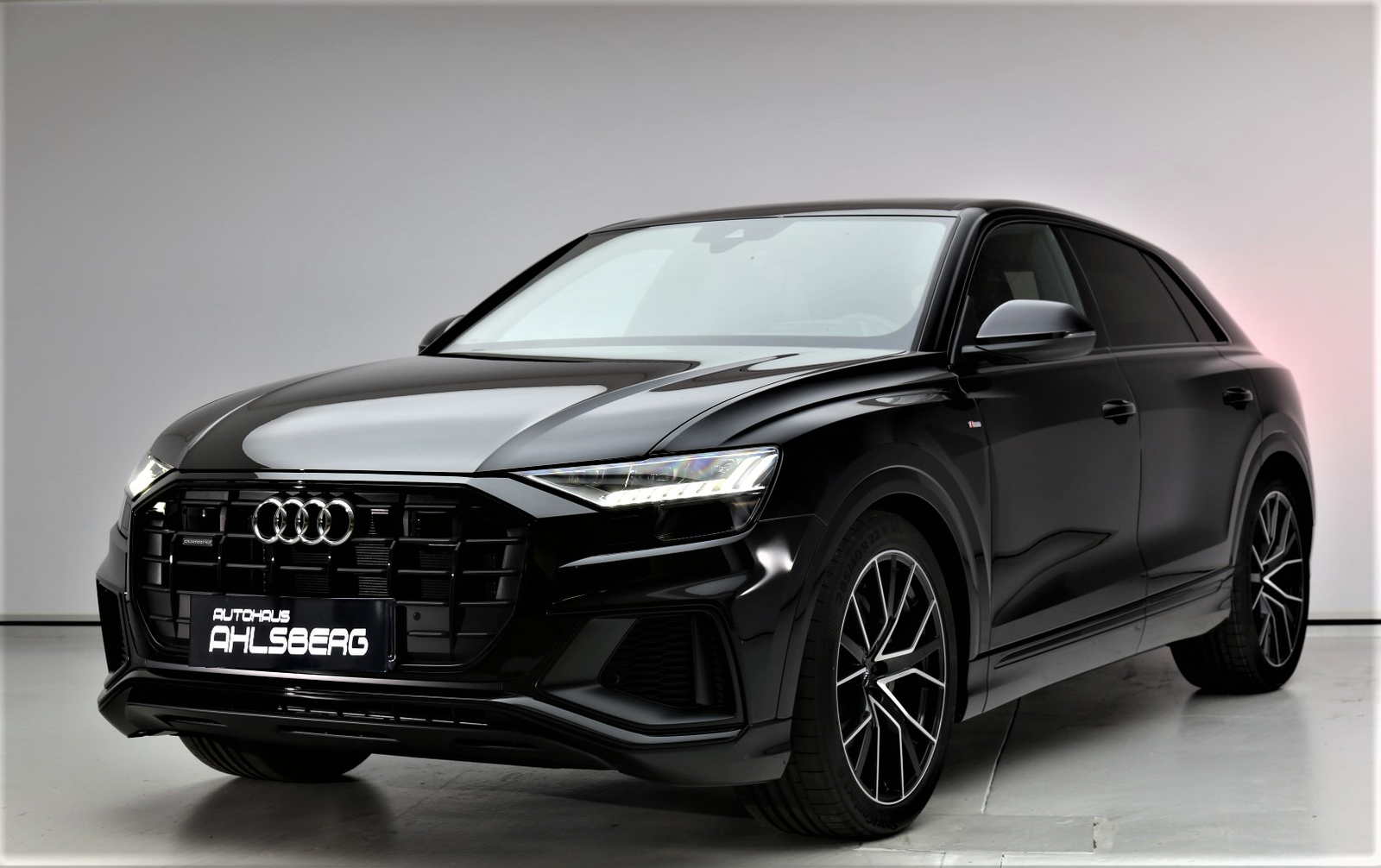 Audi Q8 50 TDI quattro S line Pano.Massa. ACC B&O Standheiz.Sitzlüf.Assistenz-Pa.Lichtpaket Allradlen.