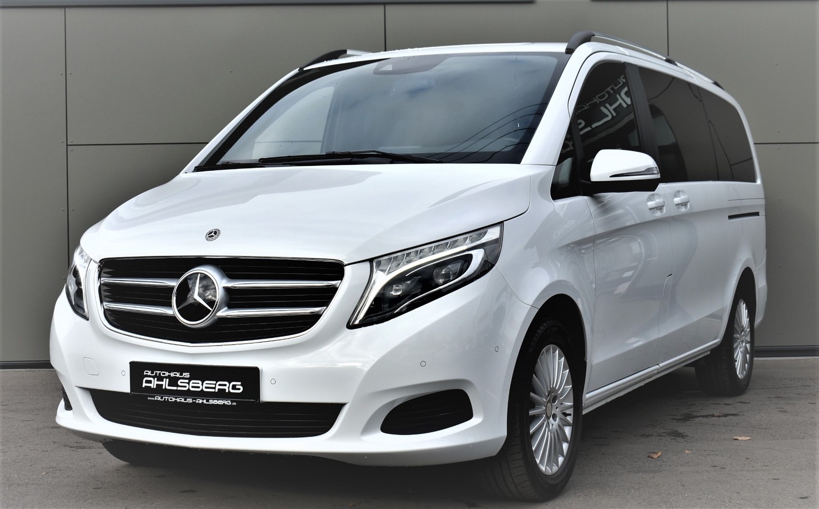 Mercedes-Benz V 250 CDI BT EDITION 4MATIC lang /NAVI/LED/AHK/DISTRONIC/STANDHEIZUNG