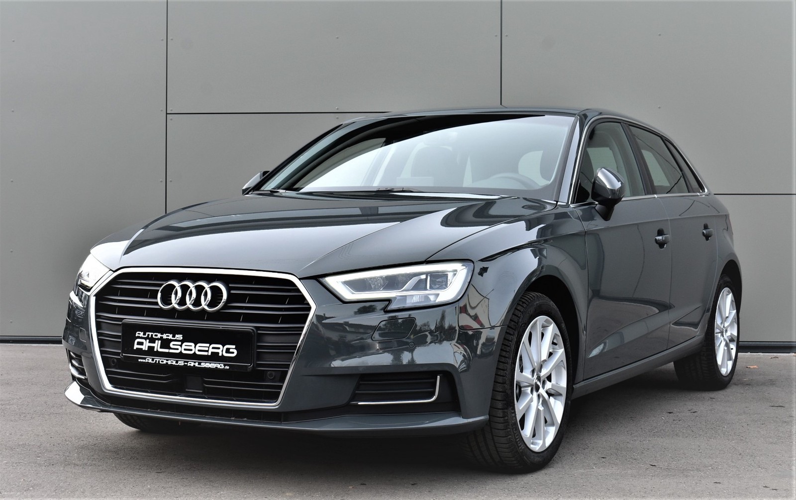 Audi A3 Sportback 30 g-tron design S-Tronic /NAVI/LEDER/LED/PDC/KEYLESS