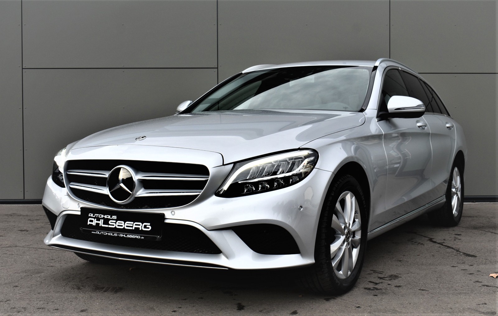 Mercedes-Benz C 220 CDI 4Matic 9G-TRONIC Avantgarde / Distronic Plus/Kamera Kamera / Plus/ LED-Scheinwerfer