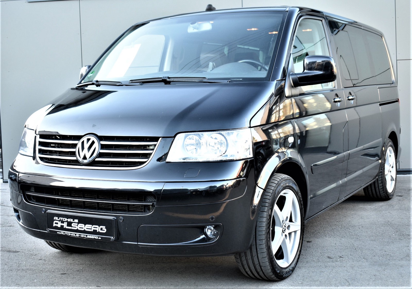 Volkswagen Multivan Highline Standheizung /NAVI/LEDER/AHK/GSD/7-SITZER/2xel. SCHIEBETÜR