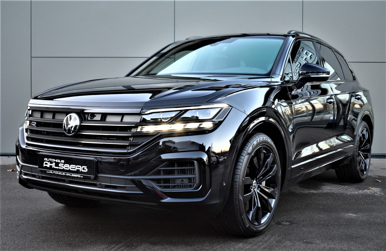 Volkswagen Touareg R DSG Hybrid Unlimited HUD AHK PANO SOFT-CLO..-360°