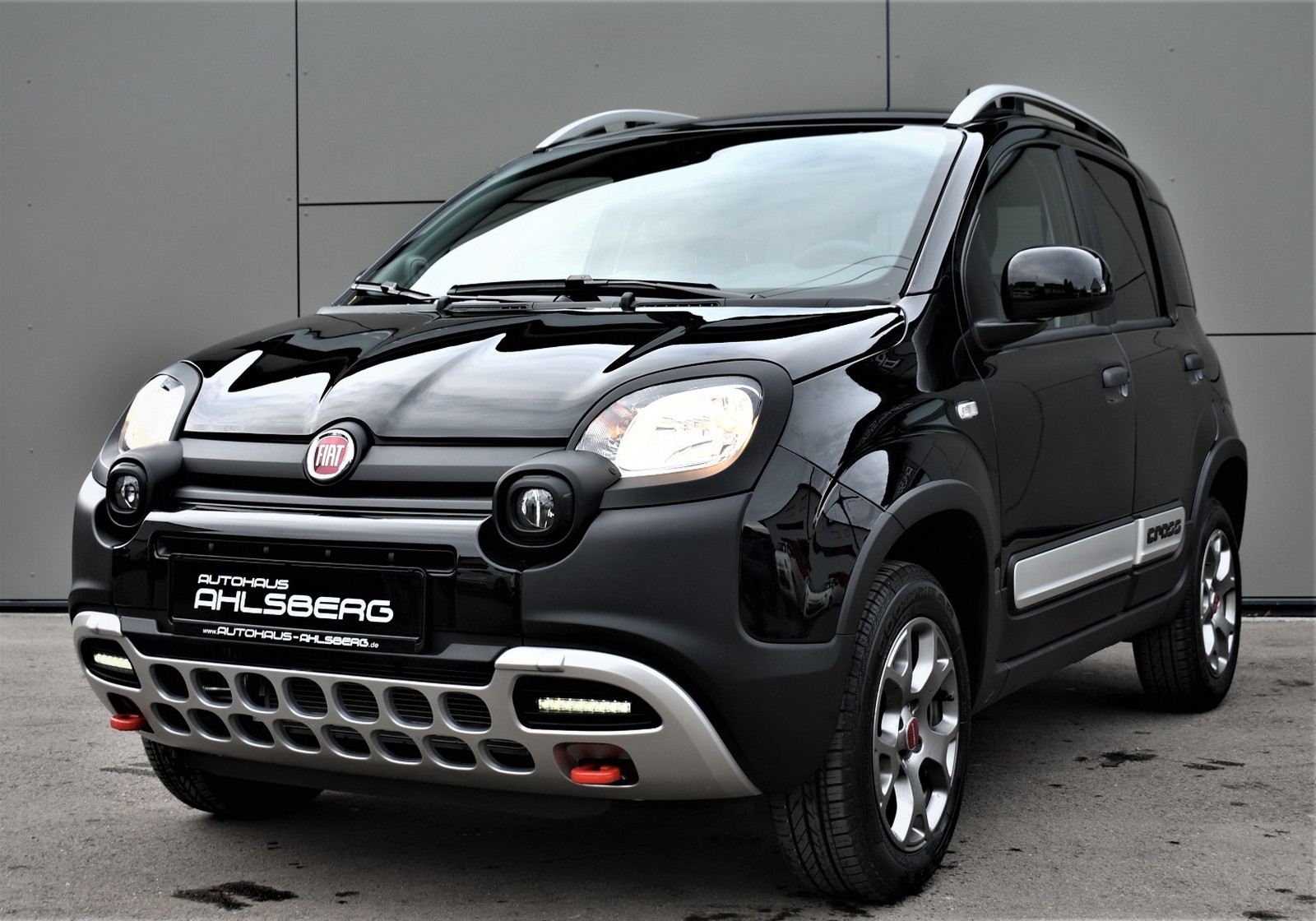 Fiat Cross 4x4 DAB AHK Zuheiz. SHZ PDC Leder Led Bluetooh