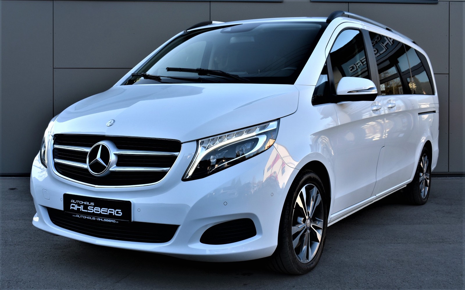 Mercedes-Benz V 250 CDI BT EDITION lang /NAVI/LED/AHK/SIDE/LANE/KAMERA/VERKEHRSZ.