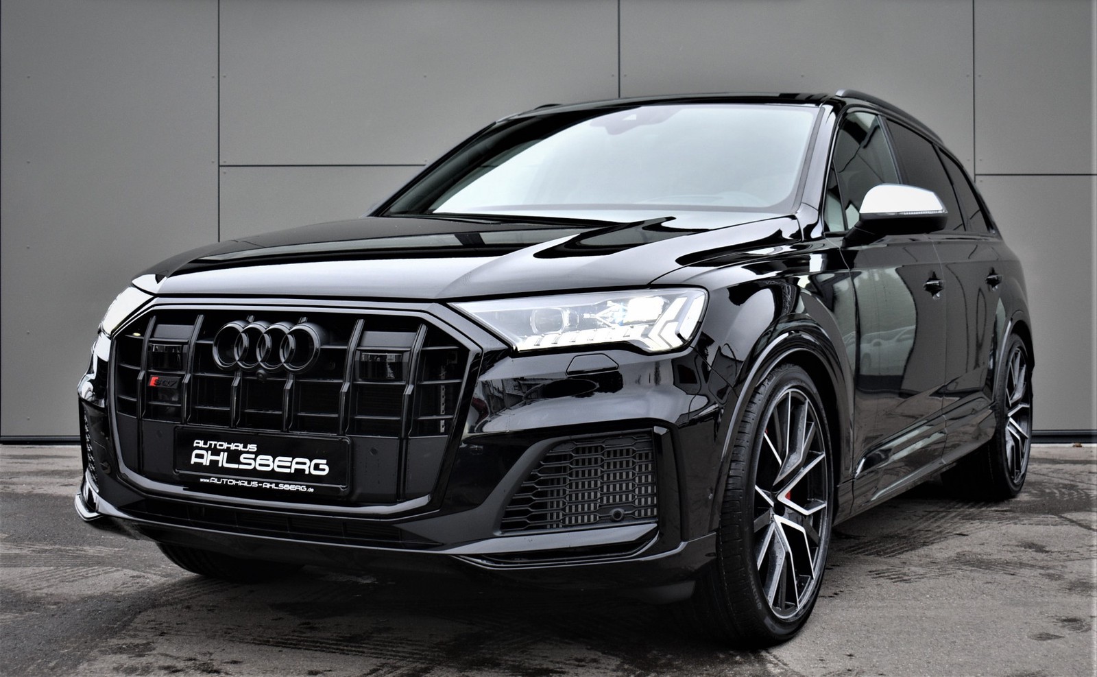 Audi SQ7 4.0TFSI sofort Fahrwerkspaket ad. 7-Sit-HUD-22Zoll-Standh.-Pano-Laser-