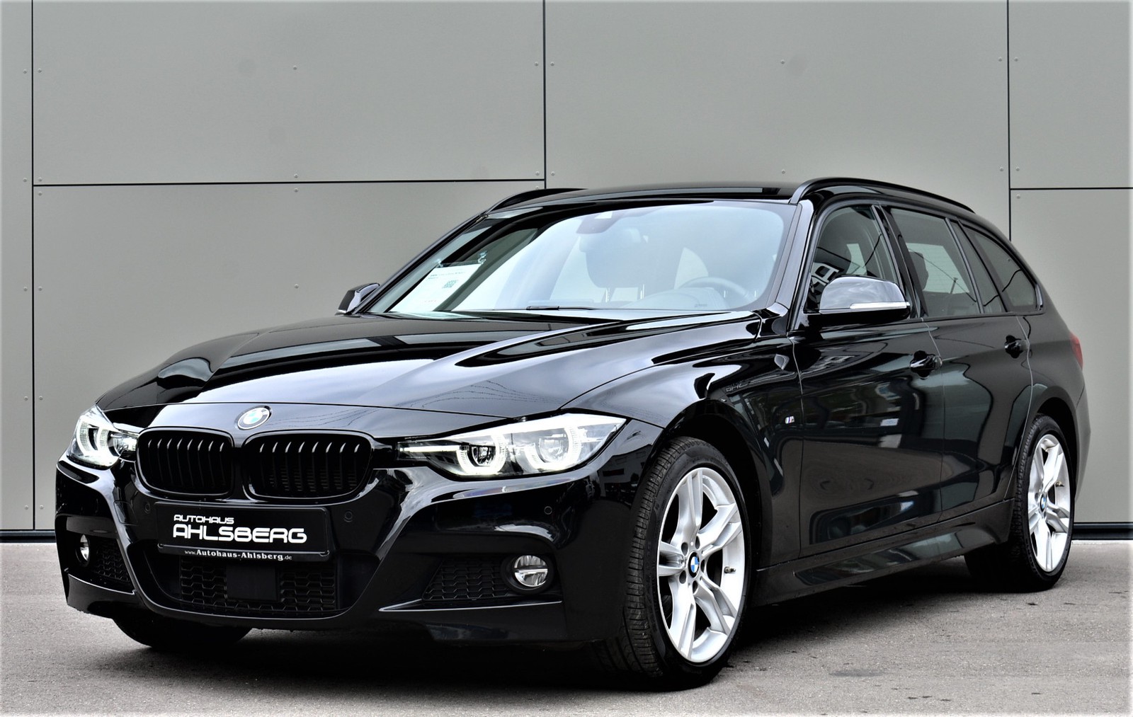 BMW 320d Touring xDrive M Sport Shadow /NAVI/LED/ACC/AHK/SIDE/LANE/KAMERA